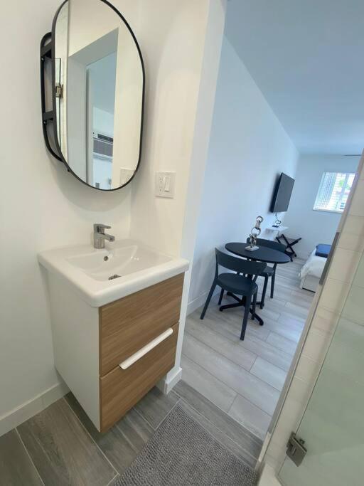Excellent Location Brickell Apartment Miami